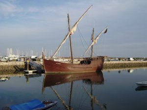 Het karveel Boa Esperanca is een replica. Morgen gaan we er een tocht op maken