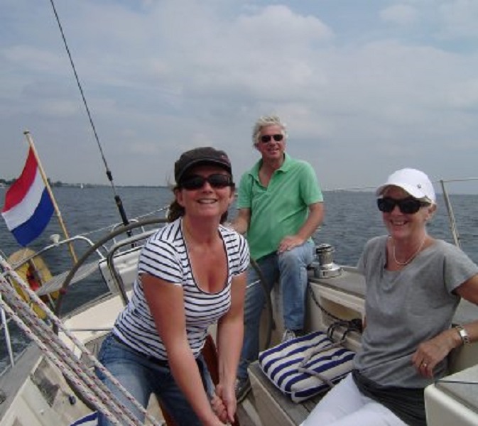 Heerlijk zeilen met Wiger en Arina op hun Victoire 1270. Hier op het Haringvliet