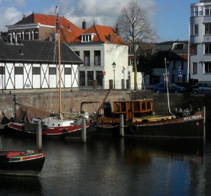 Mooi slepertje in de Lingehaven