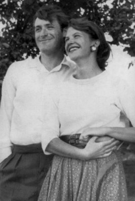 Sylvia Plath en Ted Hughes, Yorkshire, 1956. Ze kenden elkaar toen pas kort.