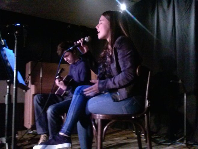 Jordin & Nikita op het Akoestisch Open Podium in Café De Keizer.