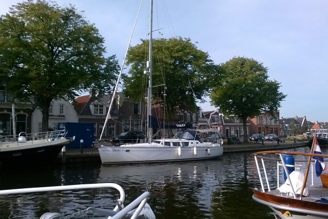Dulce vanmorgen, afgemeerd in de Zijlroede, Lemmer.