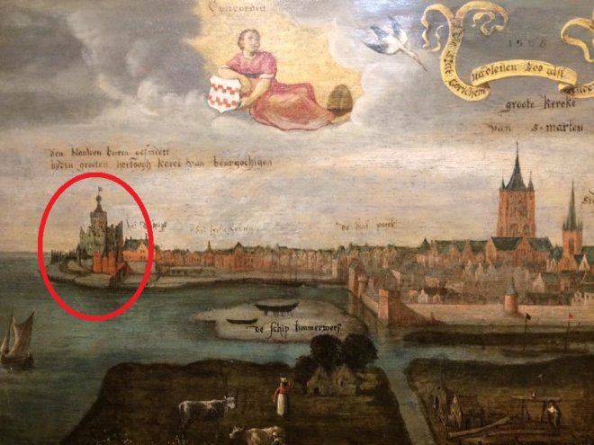 Gezicht op Gorinchem vanuit het oosten gezien (fragment van een schilderij uit 1568, schilder onbekend, aanwezig in het Museum). Links de burcht De Blauwe Toren (rode cirkel).