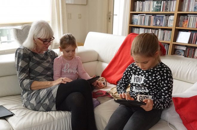 Anna vanmorgen met Lisa-Mae en Vajèn.