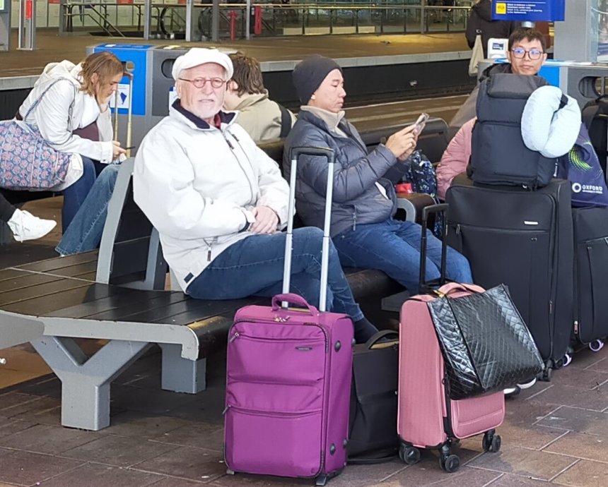 Wachten op de Eurocity Direct op Rotterdam Centraal.