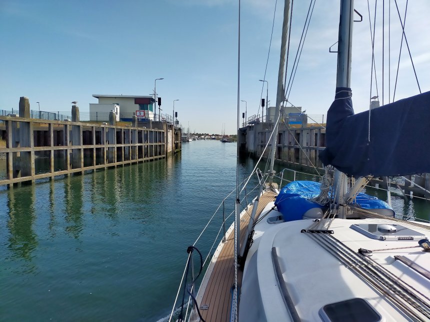De keersluis in het Havenkanaal naar Zierikzee.